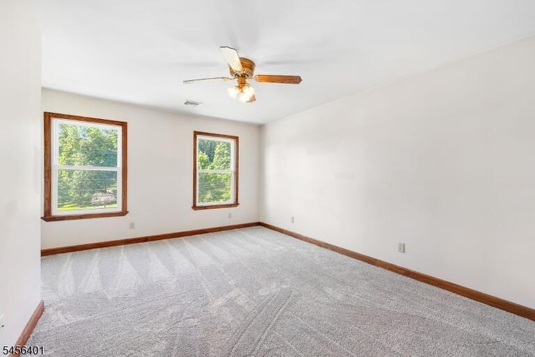Property listing MLS 4049000 photo 27