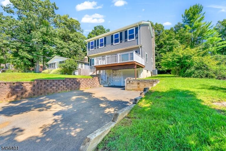 Property listing MLS 4049000 photo 6