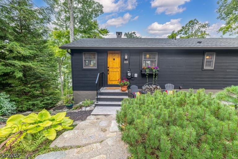 Property listing MLS 4049001 photo 11