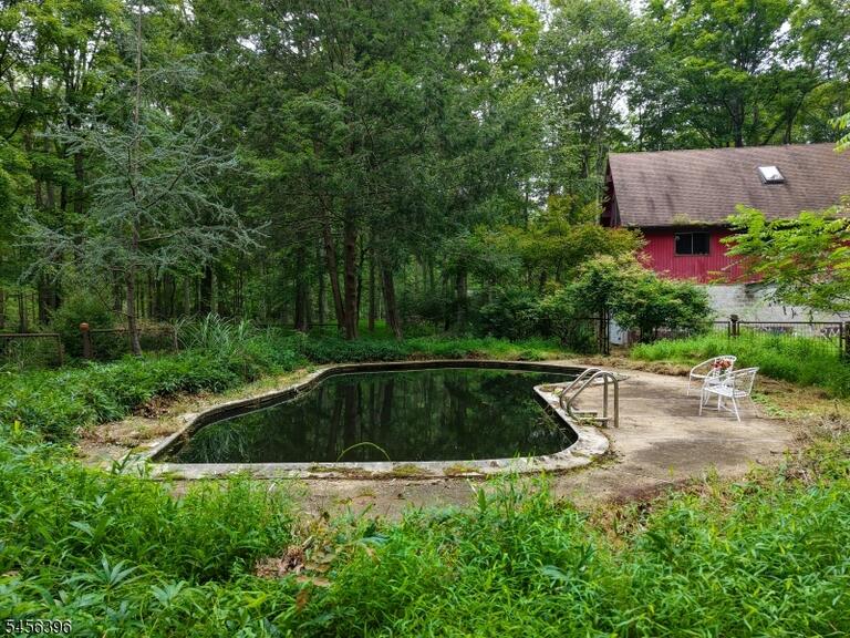 Property listing MLS 4049008 photo 14
