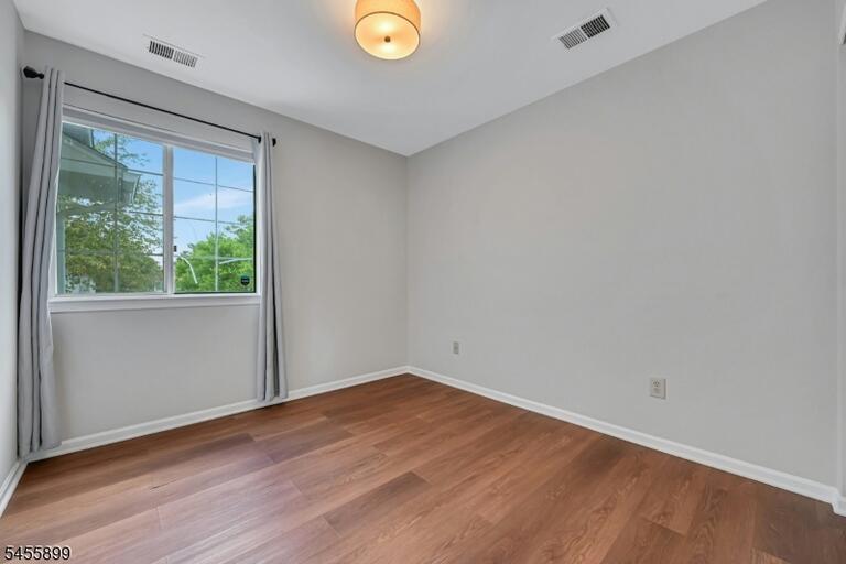 Property listing MLS 4049023 photo 12