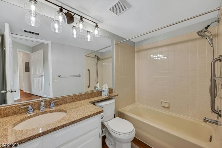 Property listing MLS 4049023 photo 14