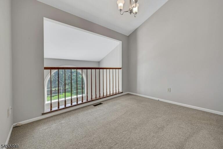 Property listing MLS 4049023 photo 16