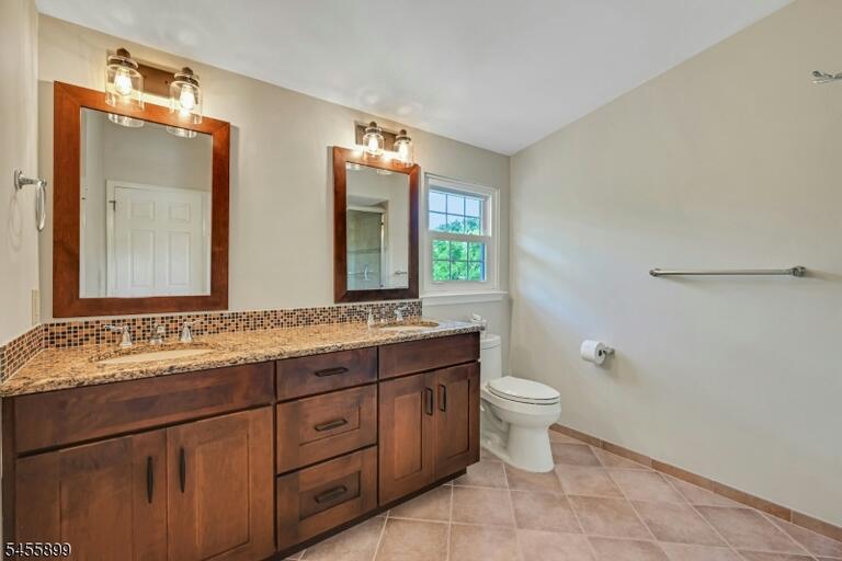 Property listing MLS 4049023 photo 23