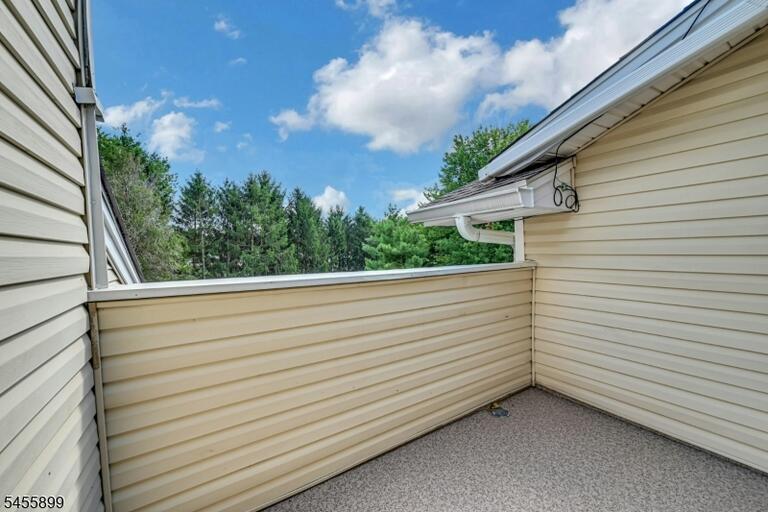 Property listing MLS 4049023 photo 25