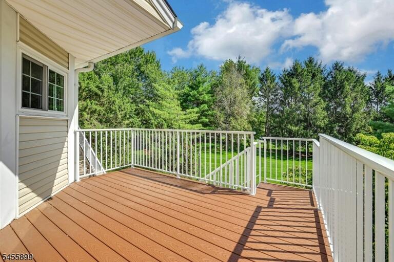 Property listing MLS 4049023 photo 28
