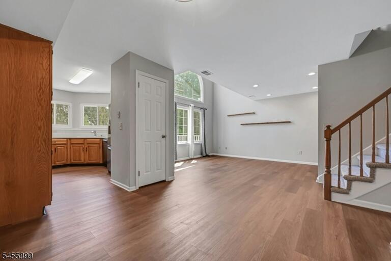 Property listing MLS 4049023 photo 5