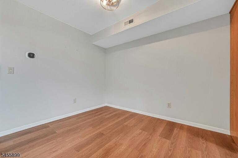 Property listing MLS 4049023 photo 7