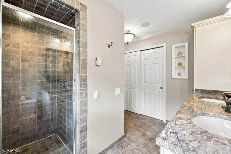 Property listing MLS 4049032 photo 30