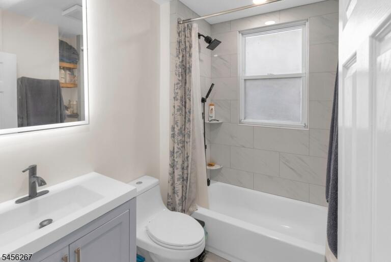Property listing MLS 4049062 photo 14