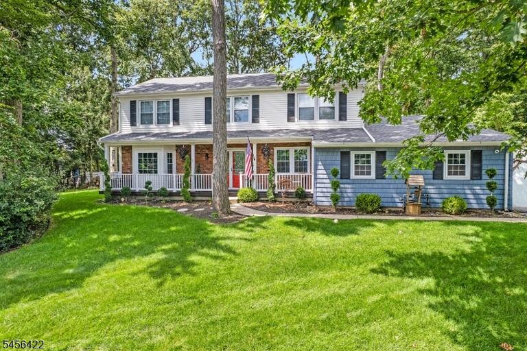 Property listing MLS 4049083 photo 1