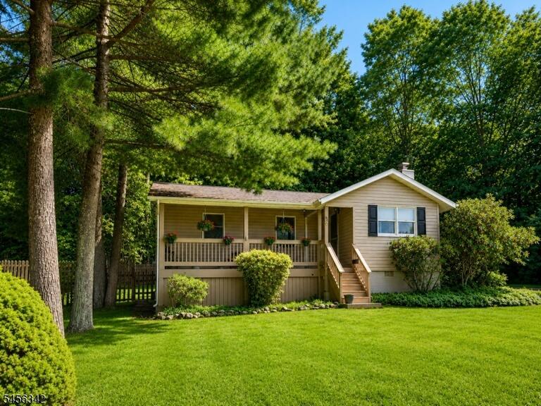 Property listing MLS 4049087 photo 1