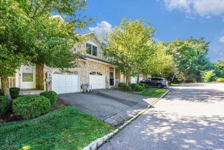 Property listing MLS 4049138 photo 35