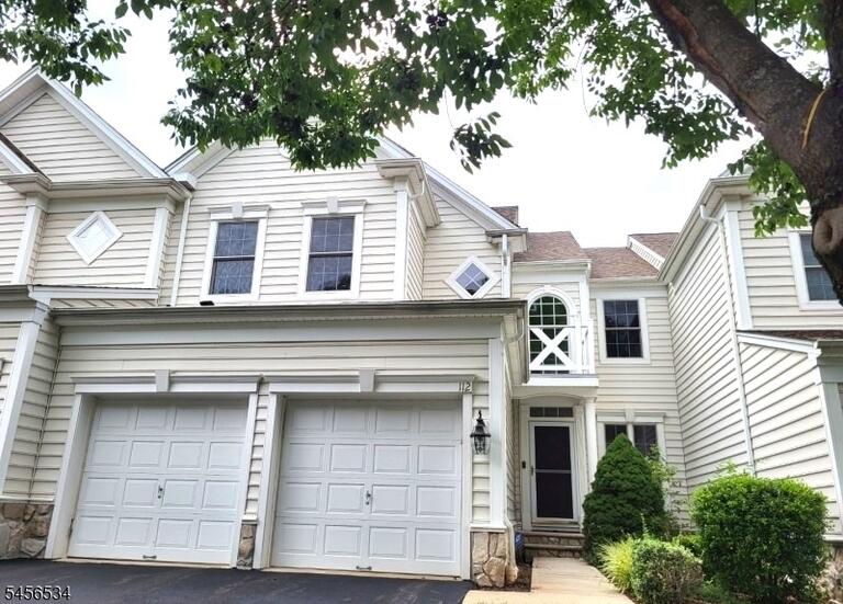 Property listing MLS 4049166 photo 2