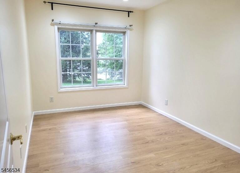 Property listing MLS 4049166 photo 26