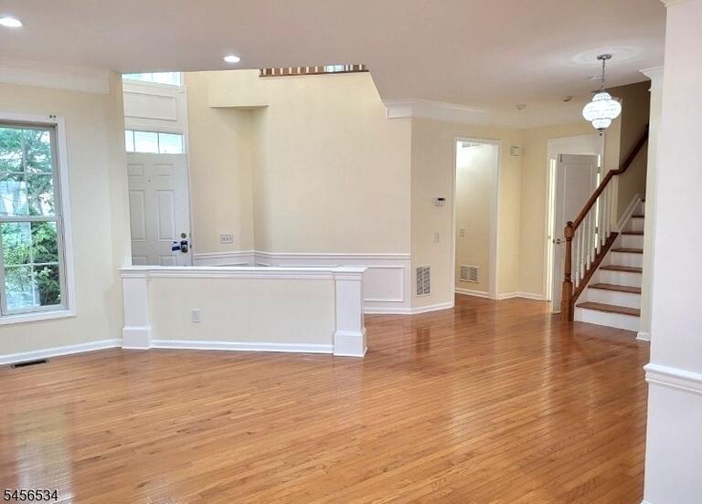 Property listing MLS 4049166 photo 4
