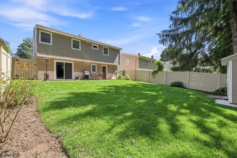 Property listing MLS 4049169 photo 33