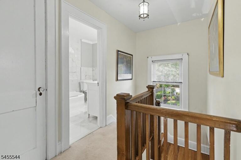 Property listing MLS 4049176 photo 28