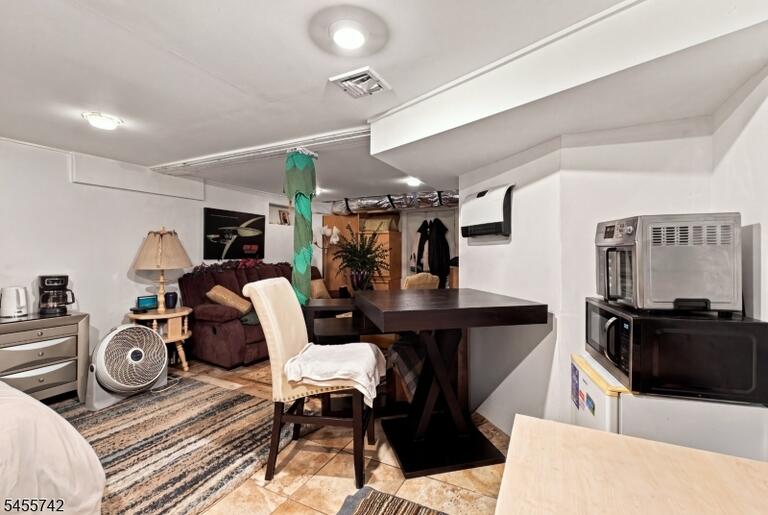 Property listing MLS 4049196 photo 13