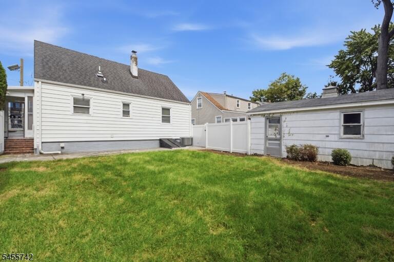 Property listing MLS 4049196 photo 3