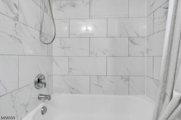 Property listing MLS 4049197 photo 15