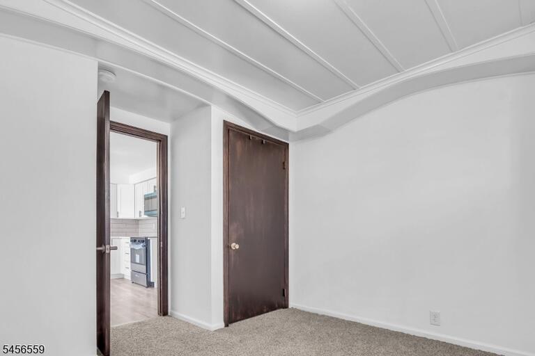 Property listing MLS 4049197 photo 16