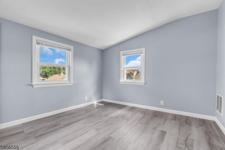 Property listing MLS 4049197 photo 32