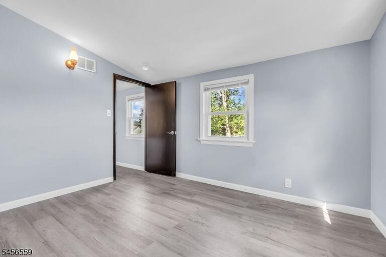 Property listing MLS 4049197 photo 33