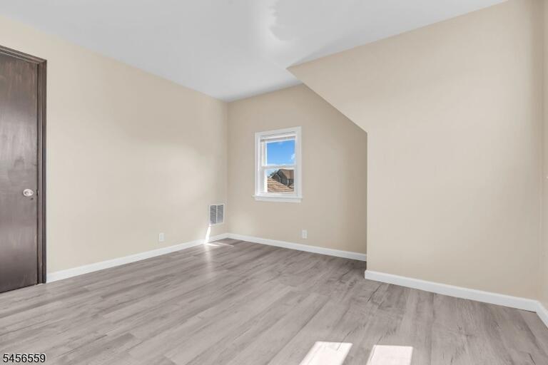 Property listing MLS 4049197 photo 37