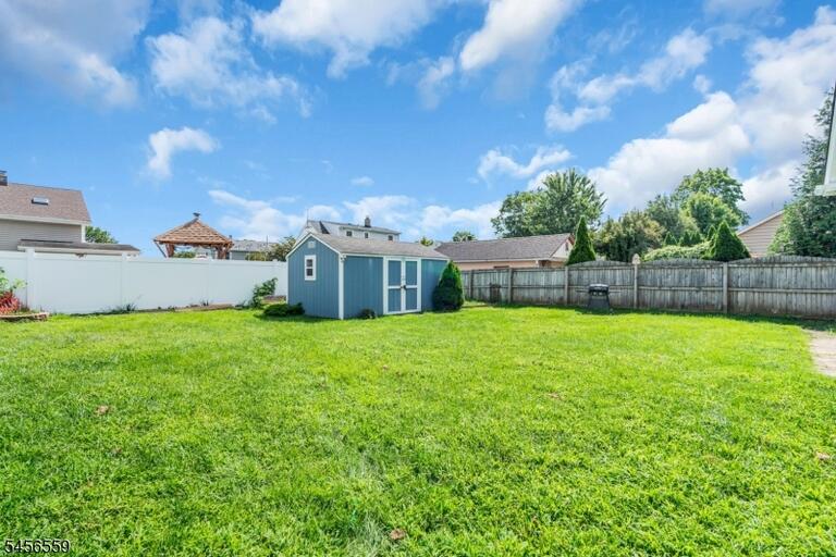 Property listing MLS 4049197 photo 42