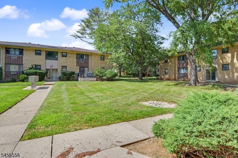 Property listing MLS 4049203 photo 12
