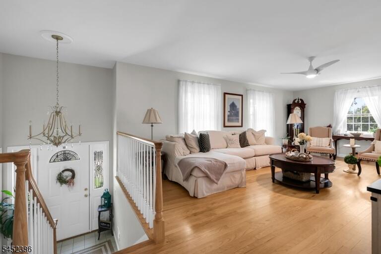 Property listing MLS 4049230 photo 15