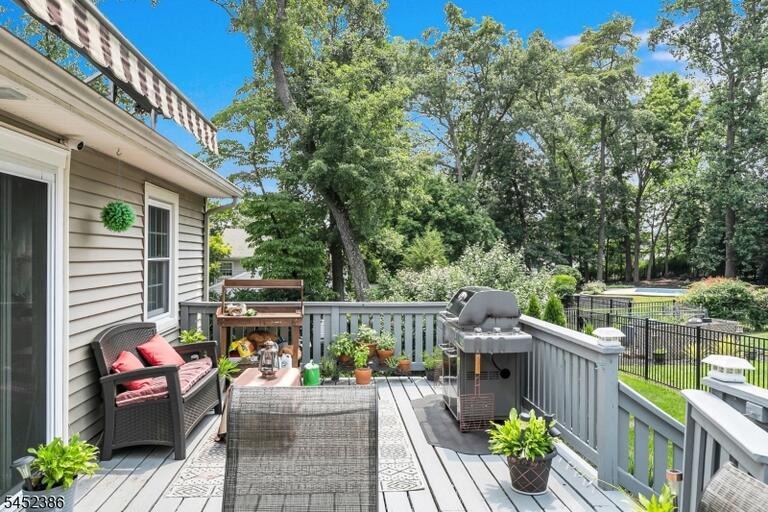 Property listing MLS 4049230 photo 36