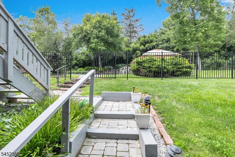 Property listing MLS 4049230 photo 39