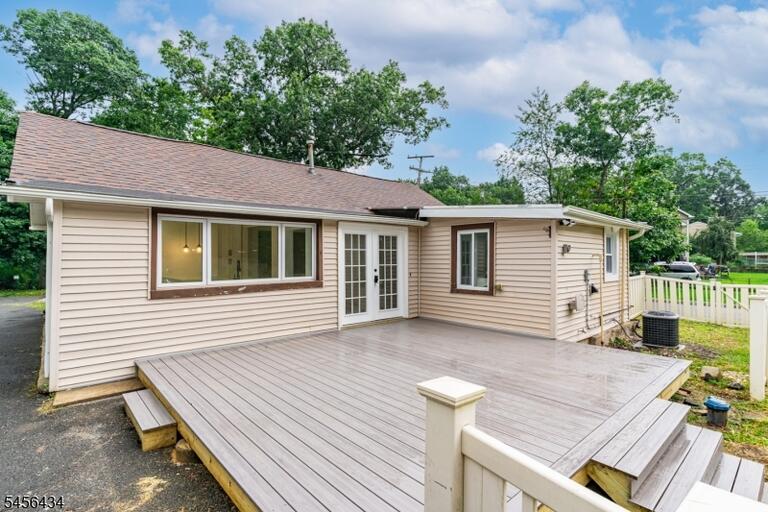 Property listing MLS 4049235 photo 27