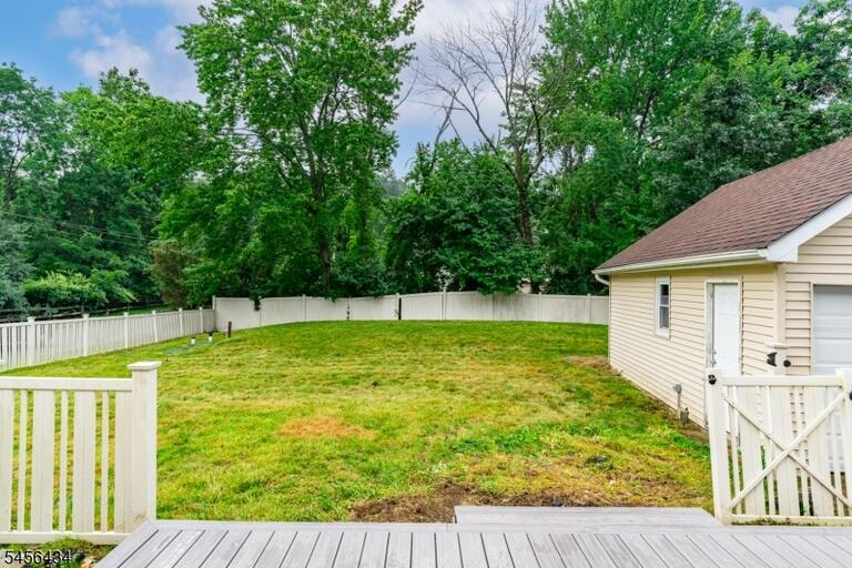 Property listing MLS 4049235 photo 31