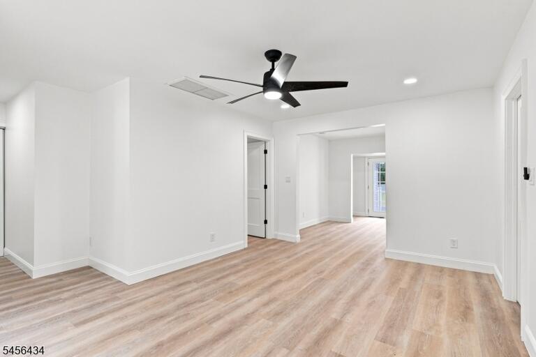 Property listing MLS 4049235 photo 5