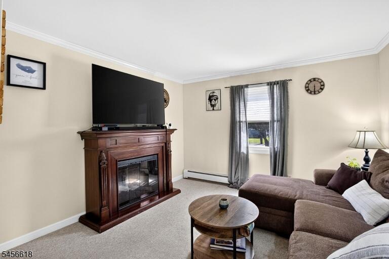 Property listing MLS 4049239 photo 9
