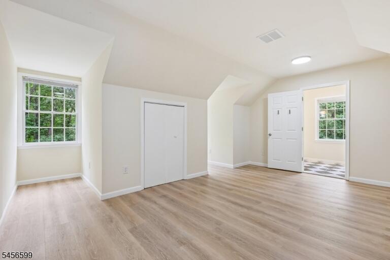 Property listing MLS 4049243 photo 40
