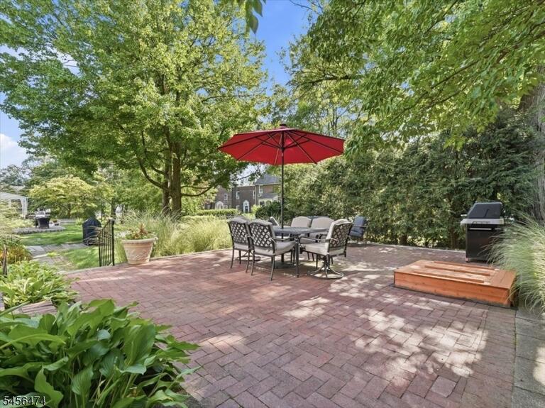 Property listing MLS 4049246 photo 40