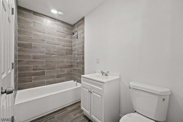 Property listing MLS 4049262 photo 11