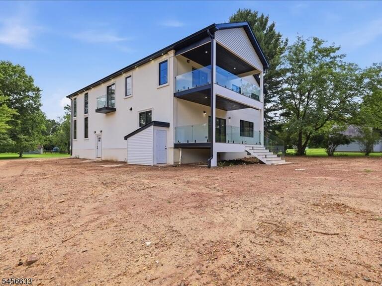 Property listing MLS 4049267 photo 44