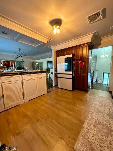 Property listing MLS 4049281 photo 8
