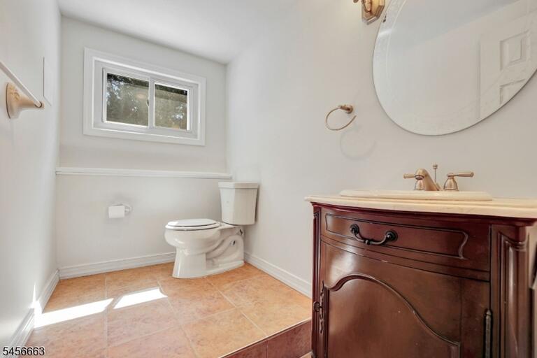 Property listing MLS 4049287 photo 20