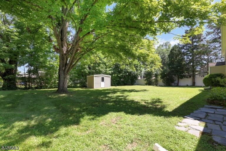Property listing MLS 4049287 photo 25