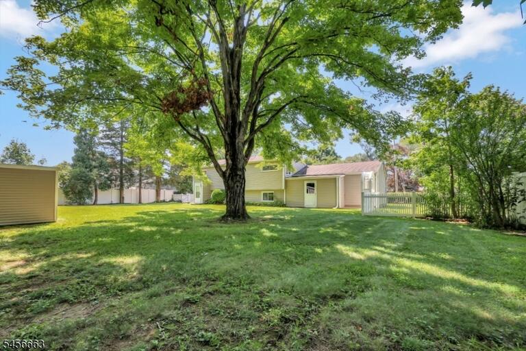 Property listing MLS 4049287 photo 4