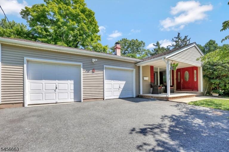 Property listing MLS 4049287 photo 6