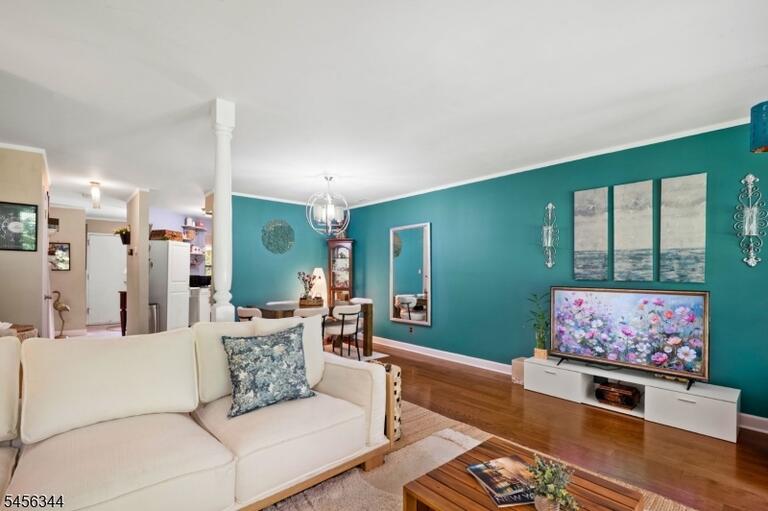 Property listing MLS 4049302 photo 16
