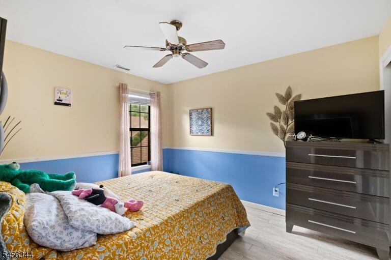 Property listing MLS 4049302 photo 27
