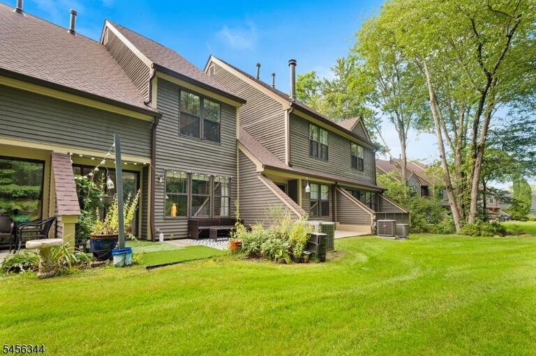 Property listing MLS 4049302 photo 33